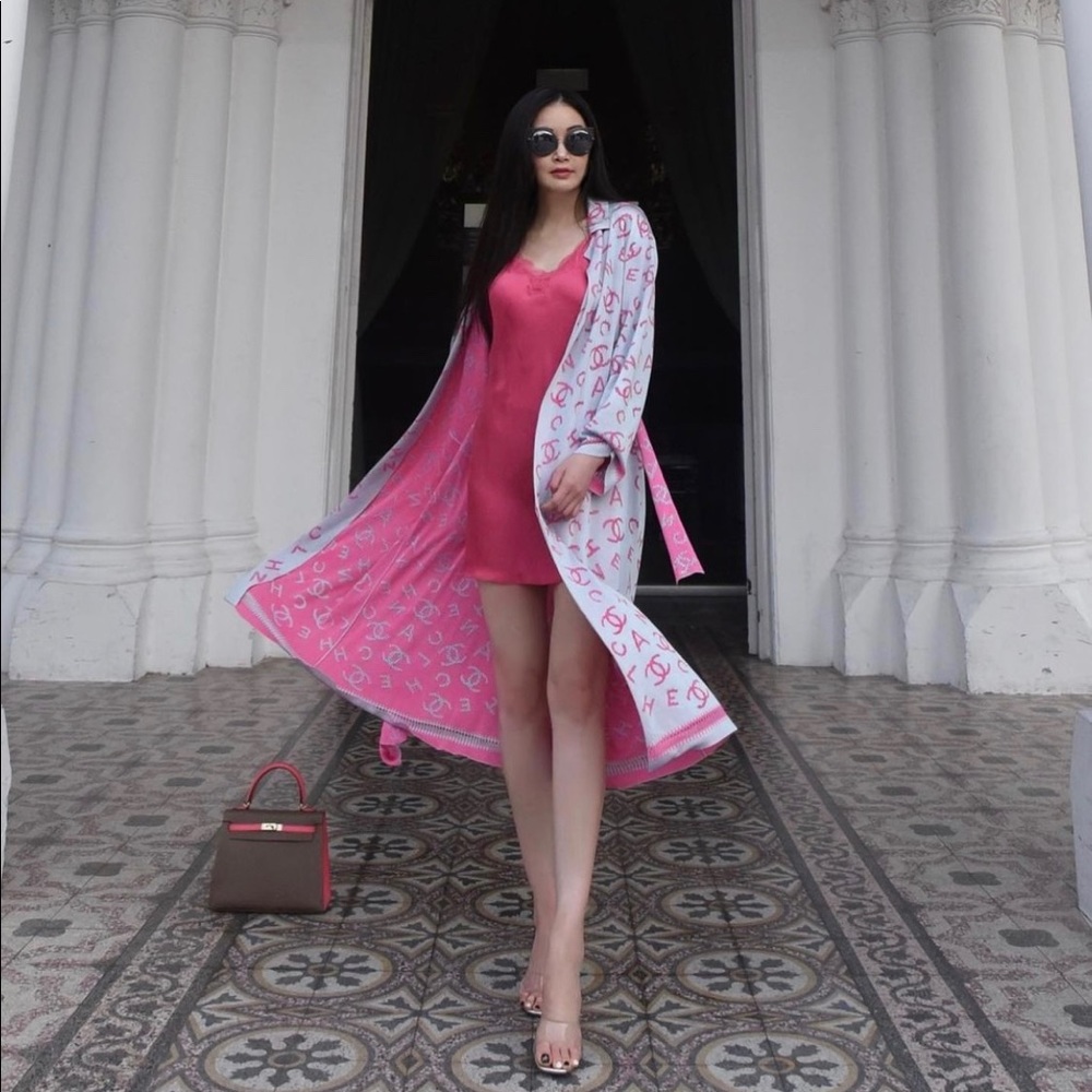 Pink CHANEL Robe - Picture 2 of 11